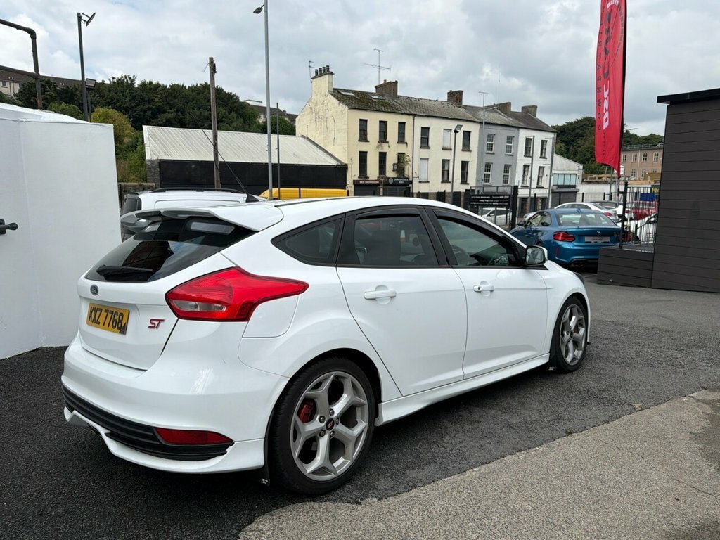 Ford Focus 2L St-2 KXZ7768 White #5