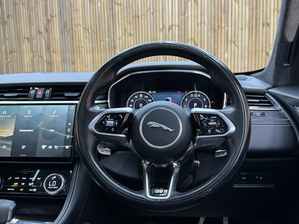 Jaguar F-Pace 2.0 D200 R-dynamic S 4Wd Grey #23