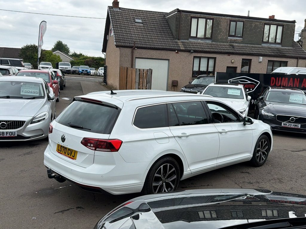 Volkswagen Passat 2L Sel White #5