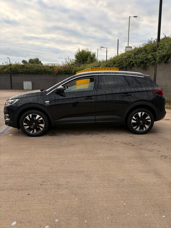 Vauxhall Grandland X 1.2 Turbo Griffin Edition Suv Eu Black #2