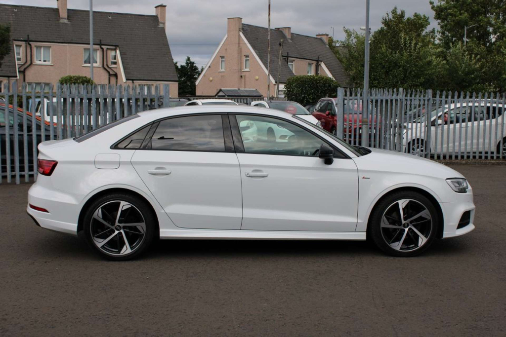 Audi A3 Black Edition 30 Tdi VN69YSC
