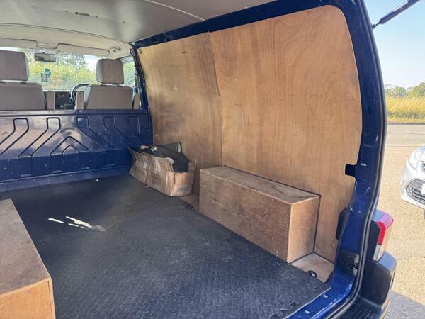 Volkswagen Transporter Van 200303 White #28