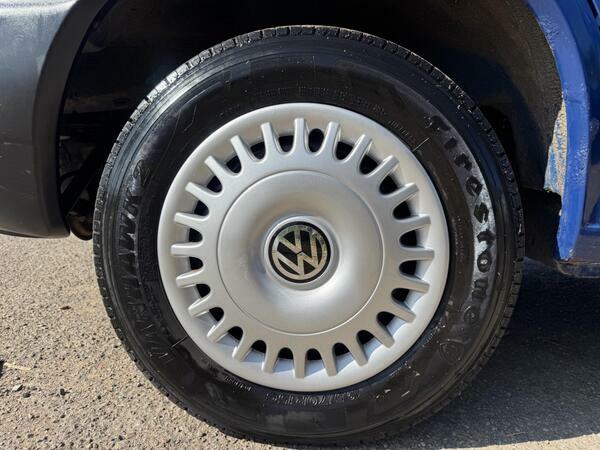Volkswagen Transporter Van 200303 White #29