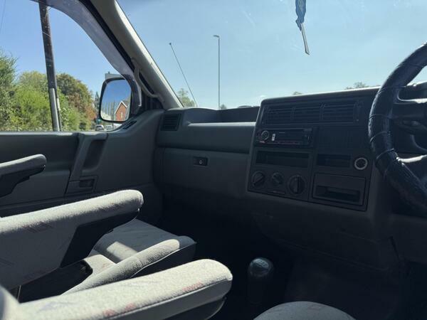 Volkswagen Transporter Van 200303 White #17