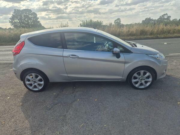 Ford Fiesta 1.4 Titanium RV59EWZ Silver #3