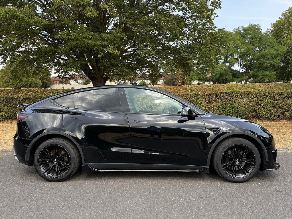Tesla Model Y Long Range U3720 Ulez AF22XMR Black #2