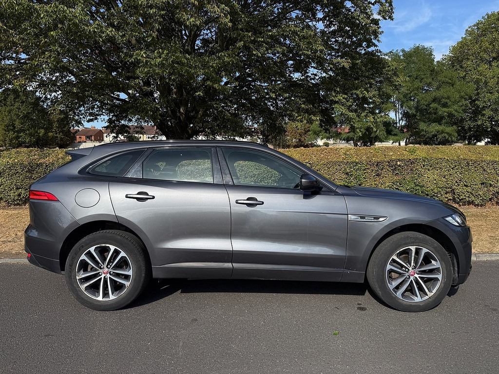 Jaguar F-Pace D180 R-sport U3716 Ulez CA19DZU Grey #2