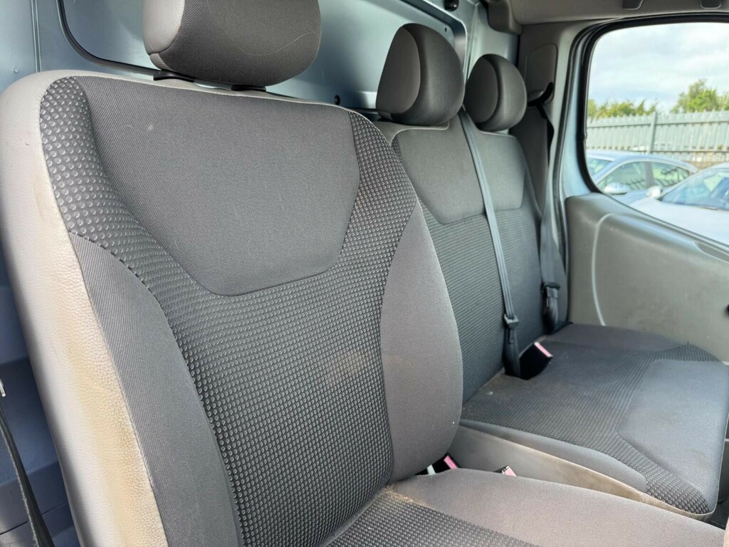 Vauxhall Vivaro Panel Van Silver #6