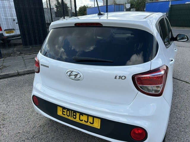 Hyundai I10 Se White #9