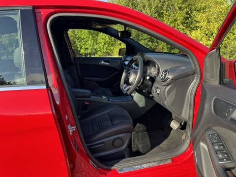 Mercedes-Benz B Class 2018 18 B LV18CVR Red #4