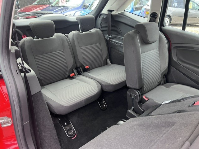Ford Grand C-Max Titanium White #14
