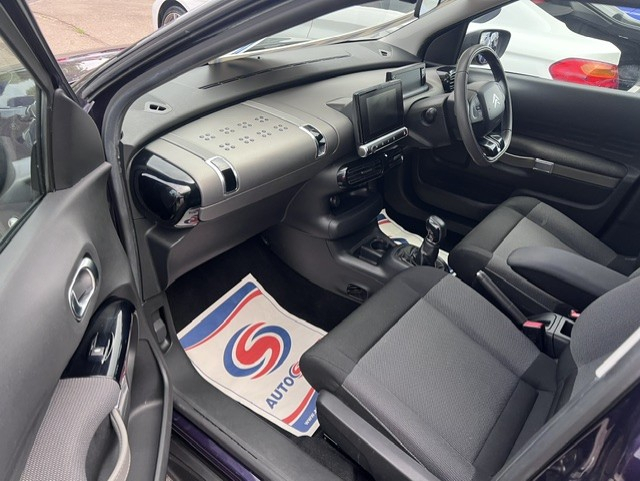 Citroen C4 Cactus Puretech Flair GU18VMR Purple #4