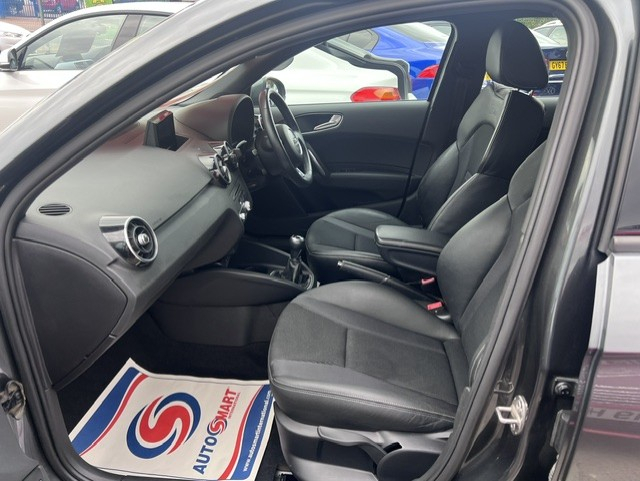 Audi A1 Sportback Tfsi S Line X3SFA #5