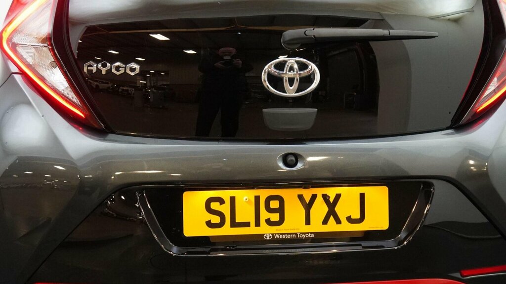 Toyota Aygo 1.0 Vvt-i X-trend X-shift Grey #5