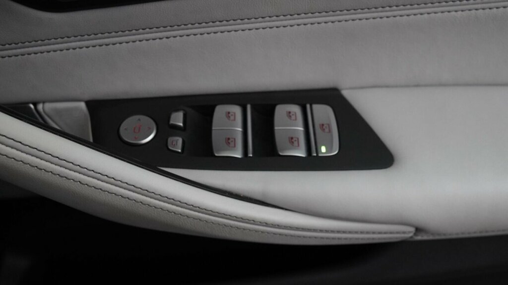 BMW M5 M5 Competition Black #33