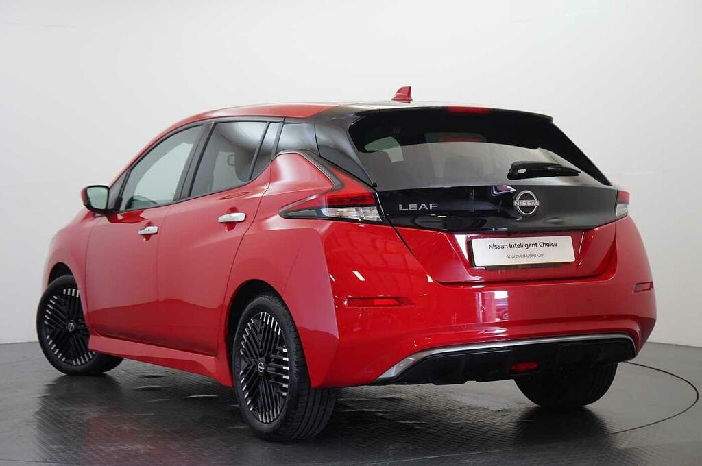 Nissan Leaf 39Kw Tekna With Bose Audio And Pro Pilot Tech ST72VCC Red #3