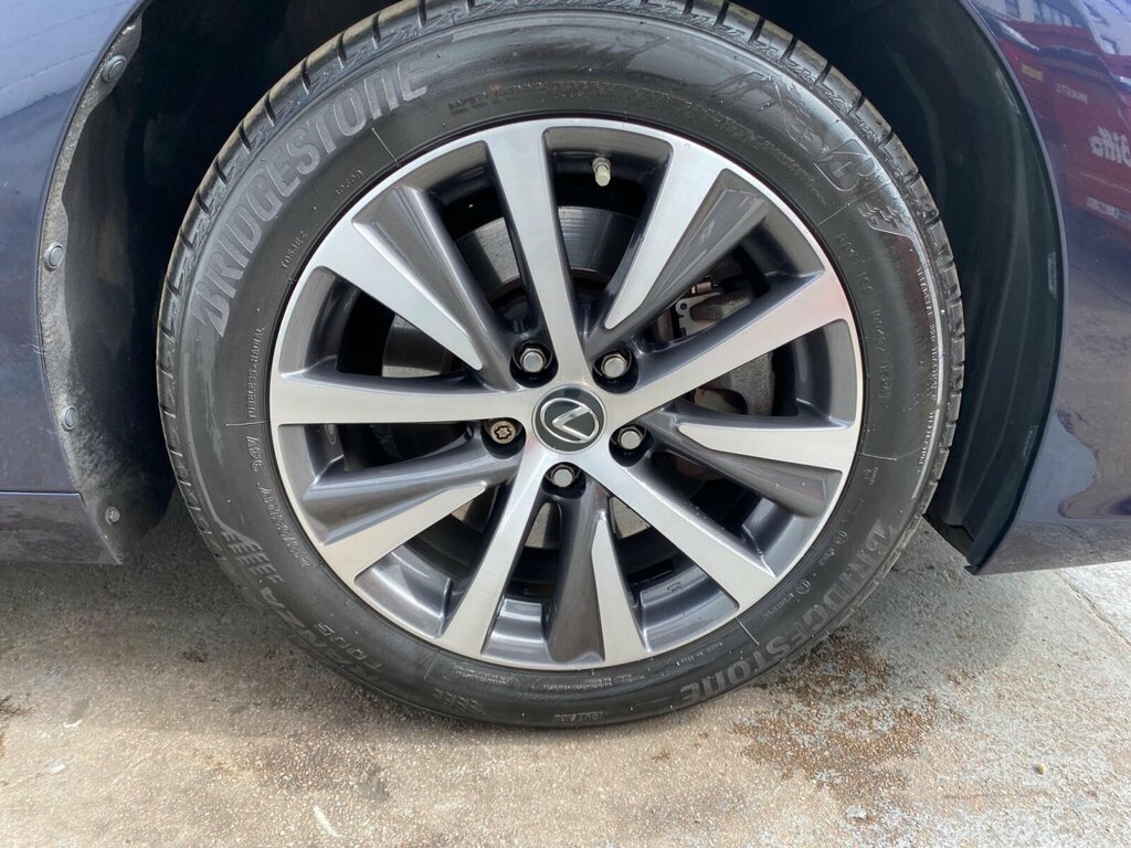 Lexus ES Premium Pack #36