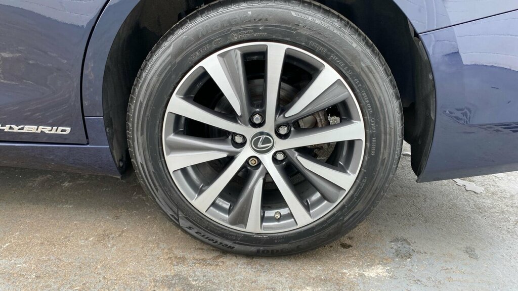 Lexus ES Premium Pack #24