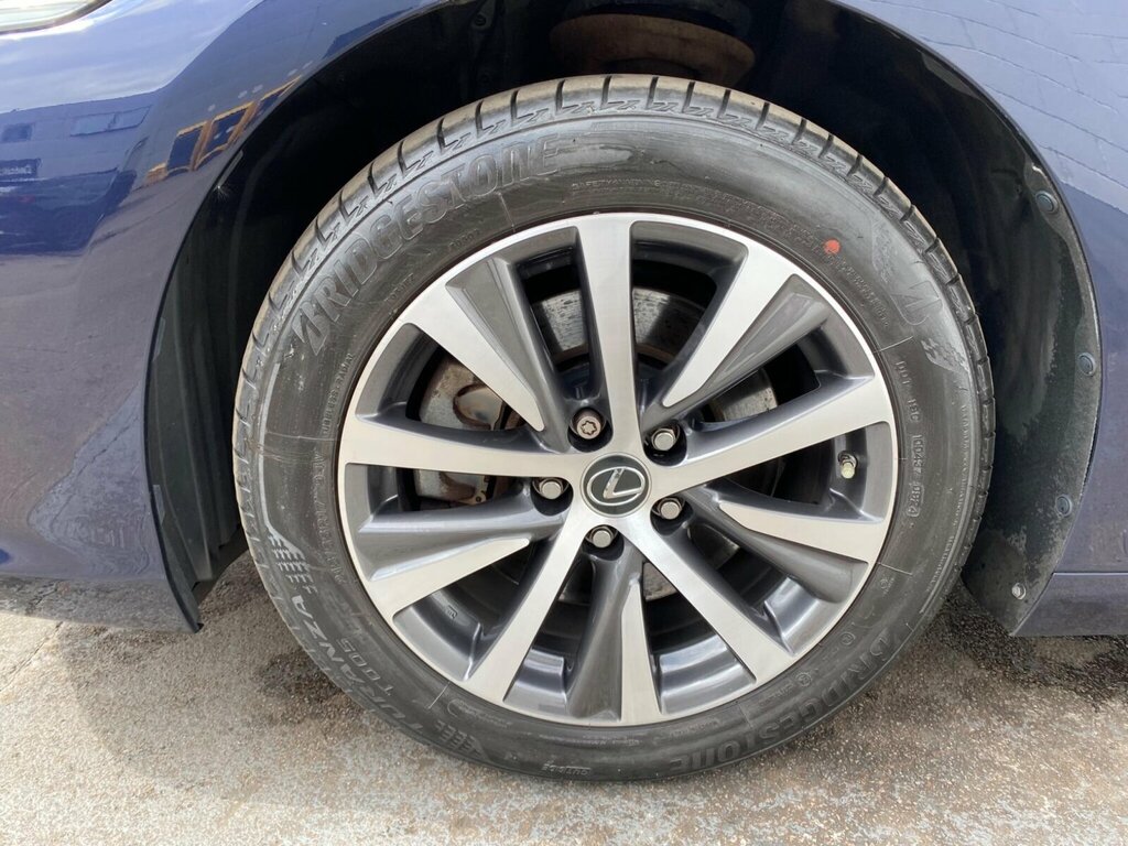 Lexus ES Premium Pack #33