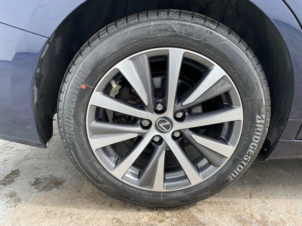 Lexus ES Premium Pack #37