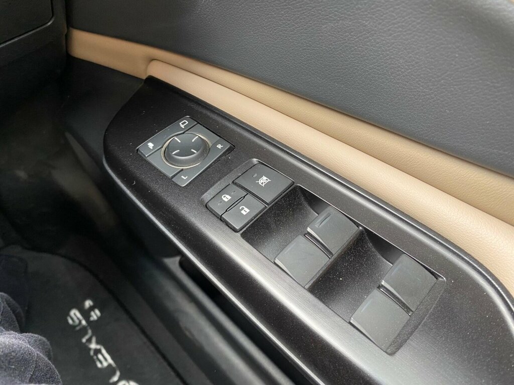 Lexus ES Premium Pack #46