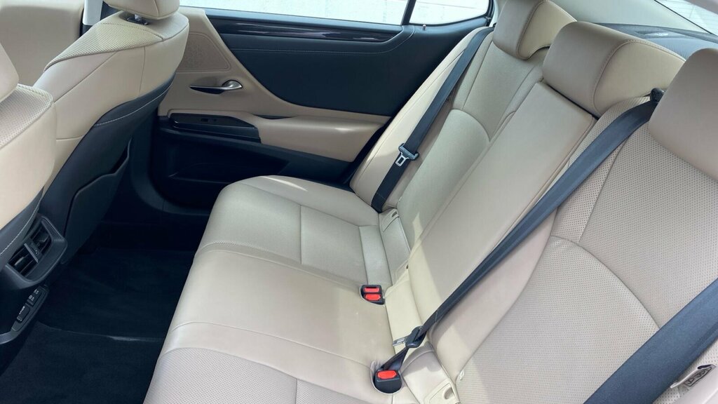 Lexus ES Premium Pack #16