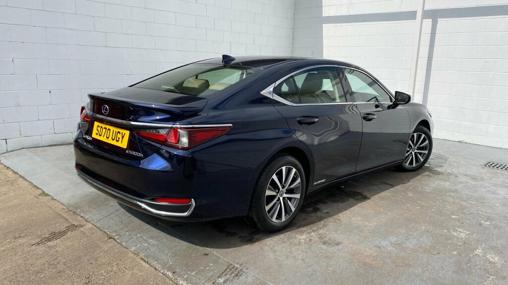 Lexus ES Premium Pack #26