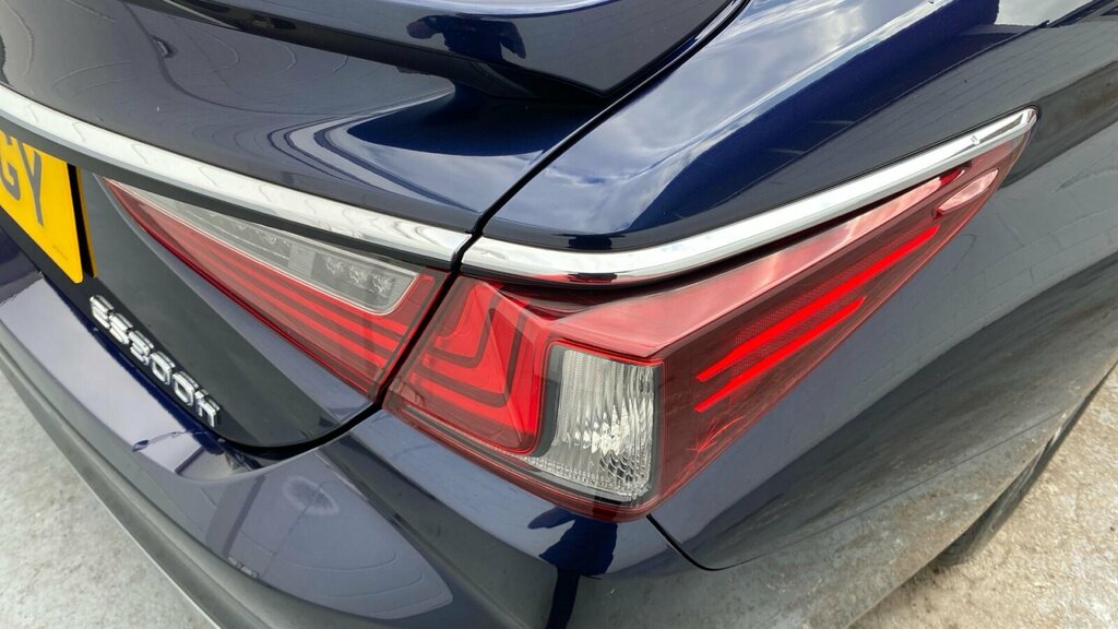 Lexus ES Premium Pack #22