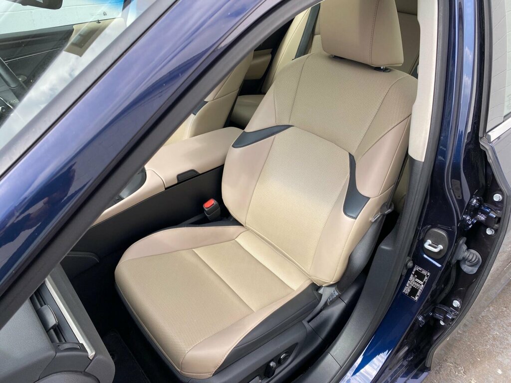 Lexus ES Premium Pack #43
