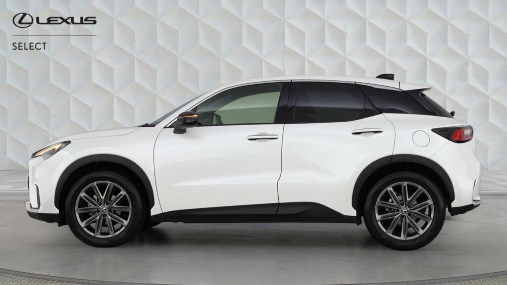 Lexus LBX 1.5 Premium Plus E-cvt White #3