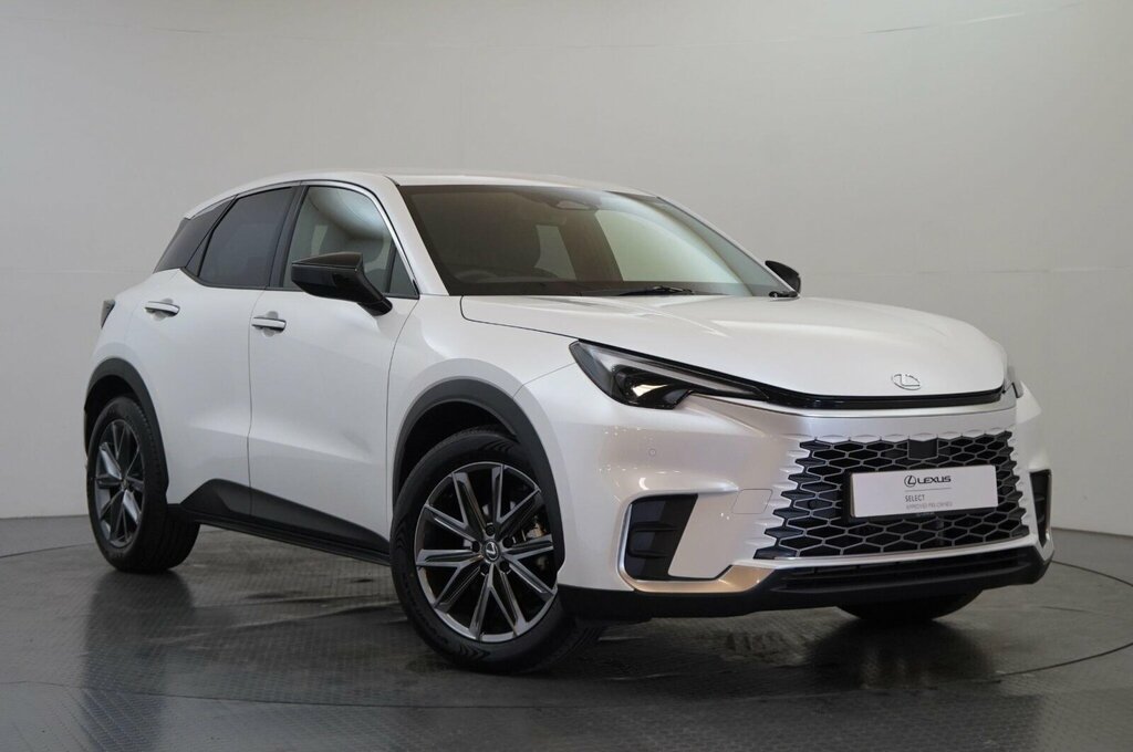 Lexus LBX 1.5 Premium Plus E-cvt White #6