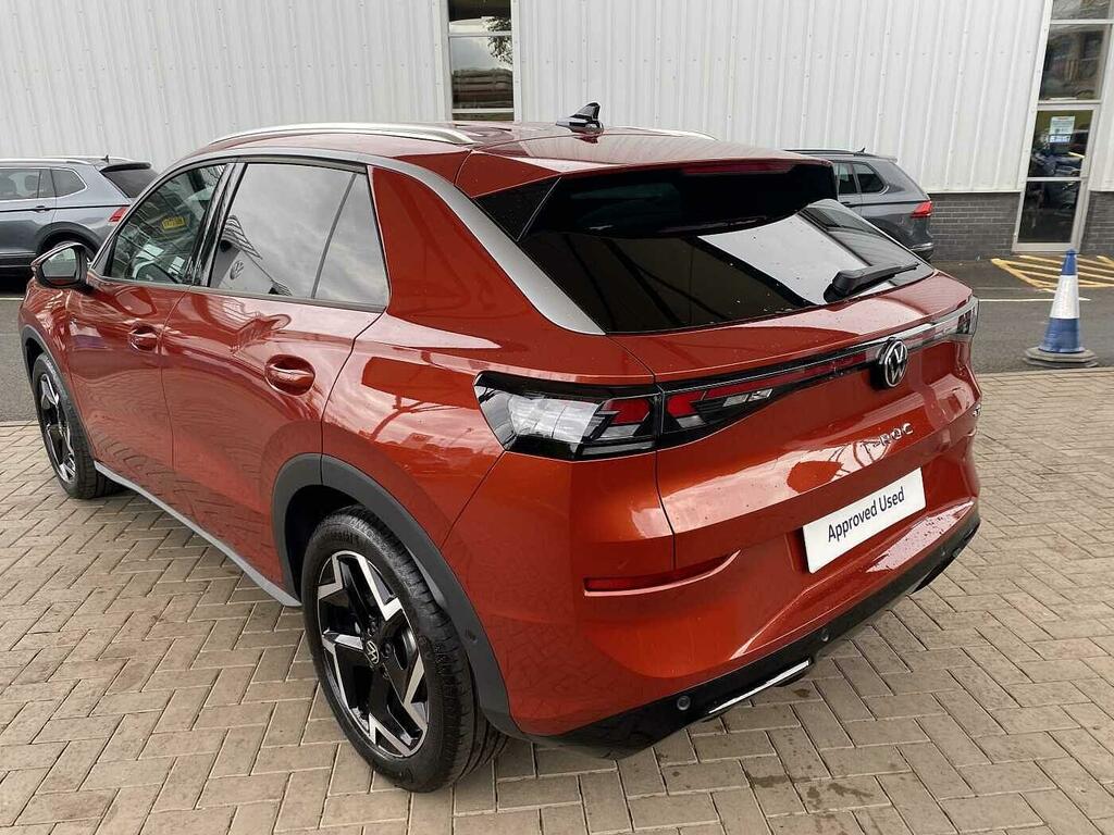 Volkswagen T-Roc 1.5 Etsi 150 R-line Dsg SL26NCU Red #3
