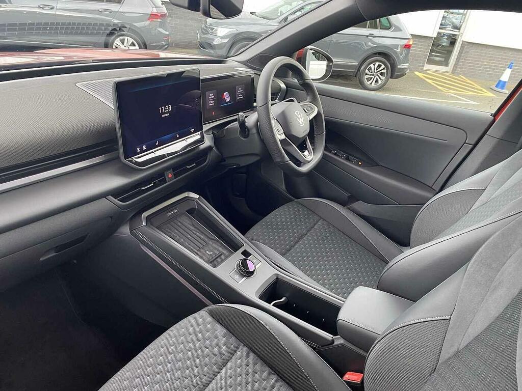 Volkswagen T-Roc 1.5 Etsi 150 R-line Dsg SL26NCU Red #2