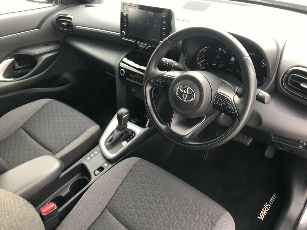 Toyota Yaris Cross 1.5 Vvt-h Design E-cvt Euro 6 Ss White #16