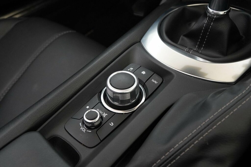 Mazda MX-5 Sport Tech White #21