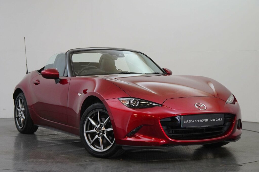 Mazda MX-5 1.5 132 Sport Red
