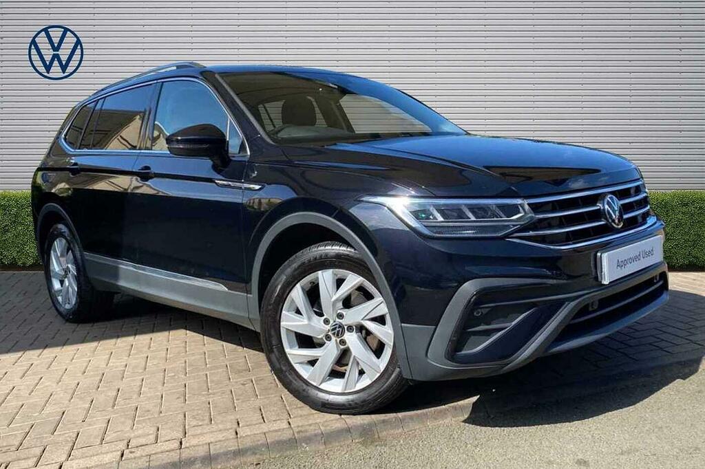 Volkswagen Tiguan Allspace 1.5 Tsi Life Black