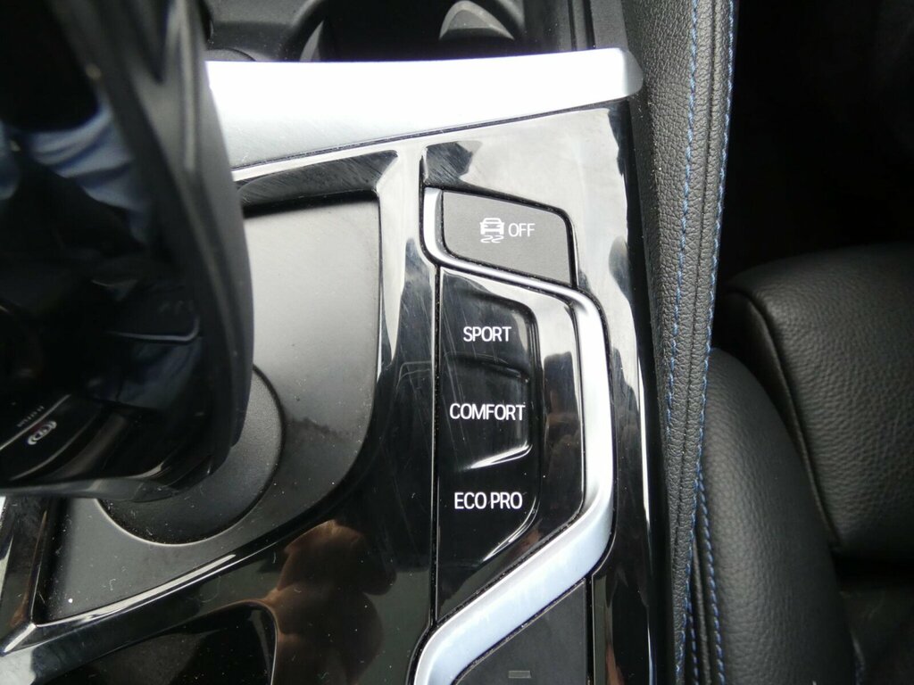 BMW 6 Series  Black #35