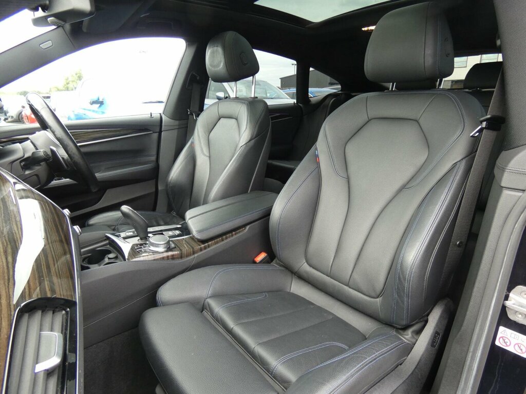 BMW 6 Series  Black #9
