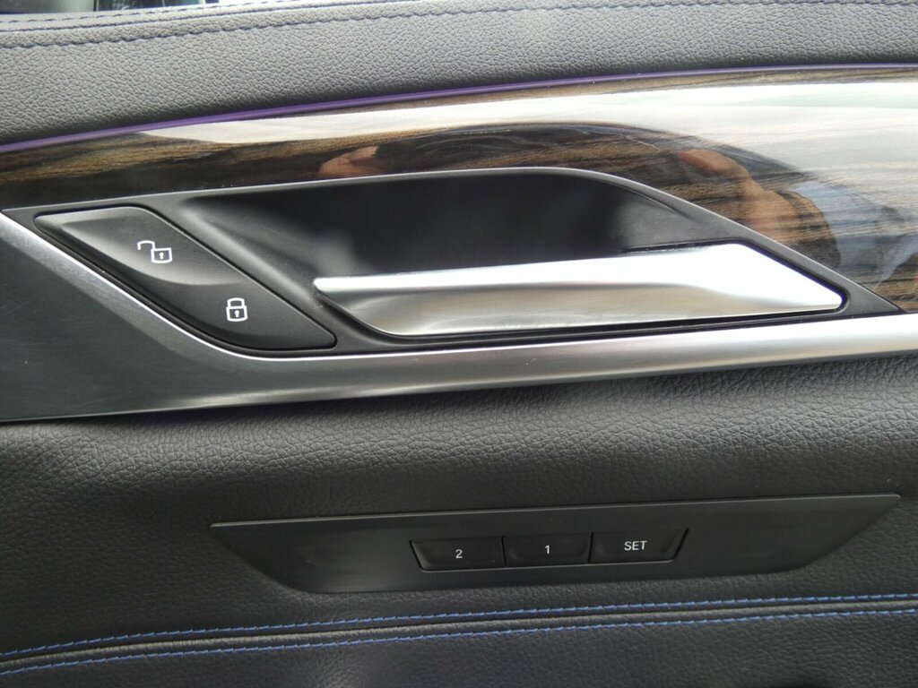 BMW 6 Series  Black #30