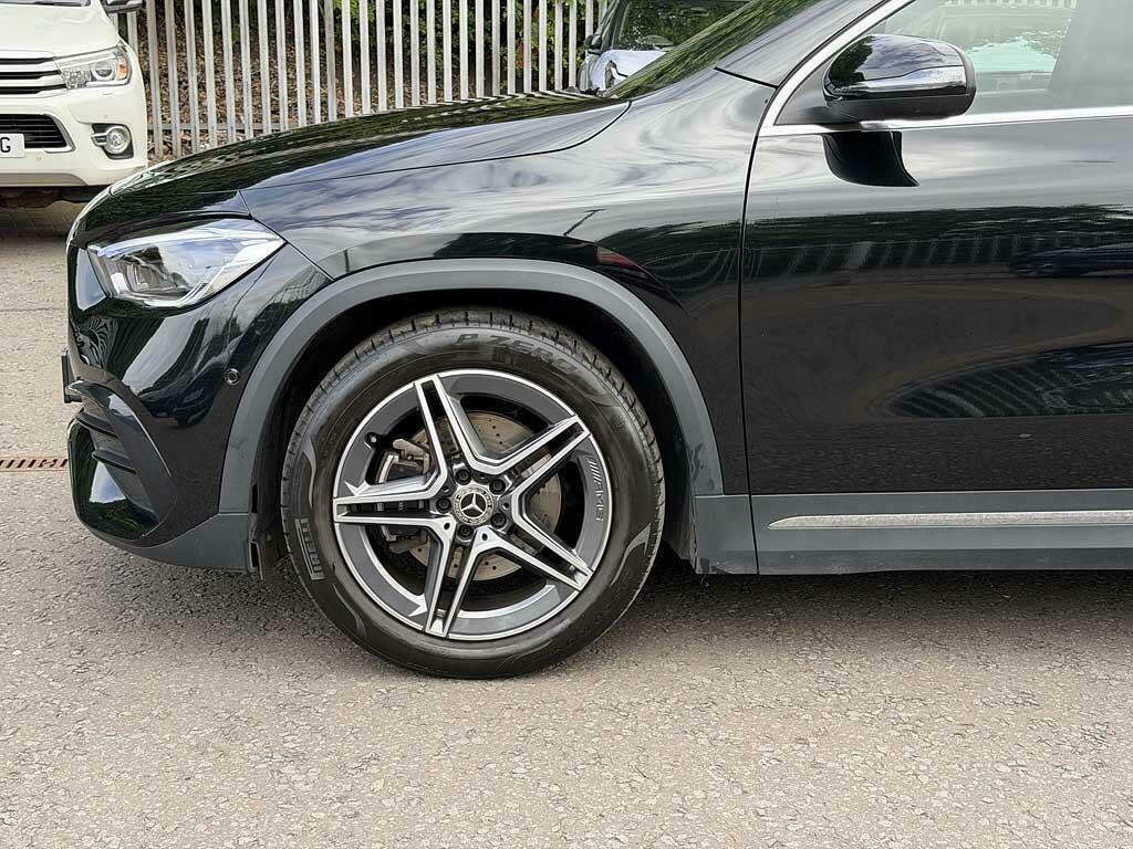 Mercedes-Benz GLA Class Gla 220 D 4Matic Amg Line Premium Plus Black #6
