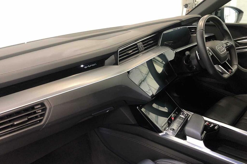Audi E-tron Black Edition 55 Quattro 300,00 Kw KP22FNX Black #2