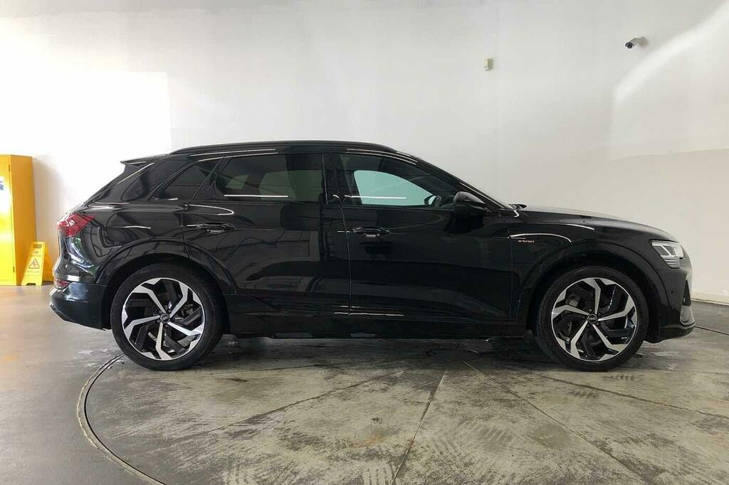 Audi E-tron Black Edition 55 Quattro 300,00 Kw KP22FNX Black #4