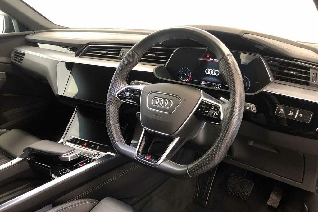 Audi E-tron Black Edition 55 Quattro 300,00 Kw KP22FNX Black #6