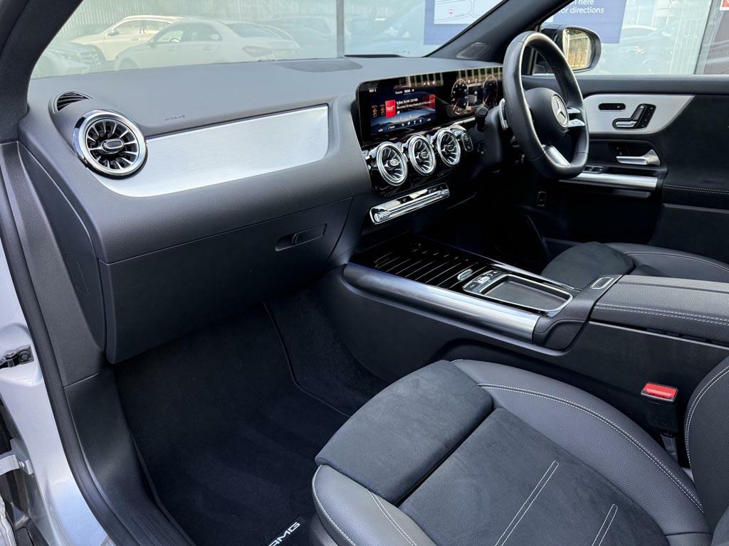 Mercedes-Benz GLA Class Gla 220 D Amg Line Premium Plus KO25BLK Silver #3
