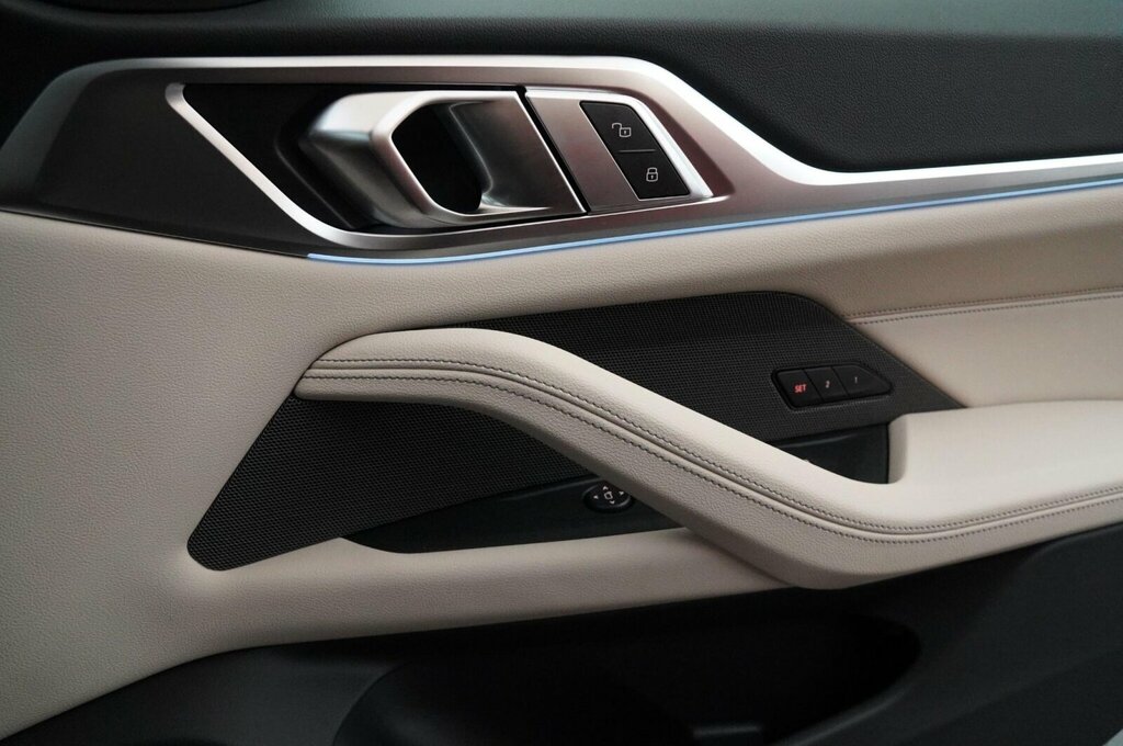 BMW i4 M60 Black #21