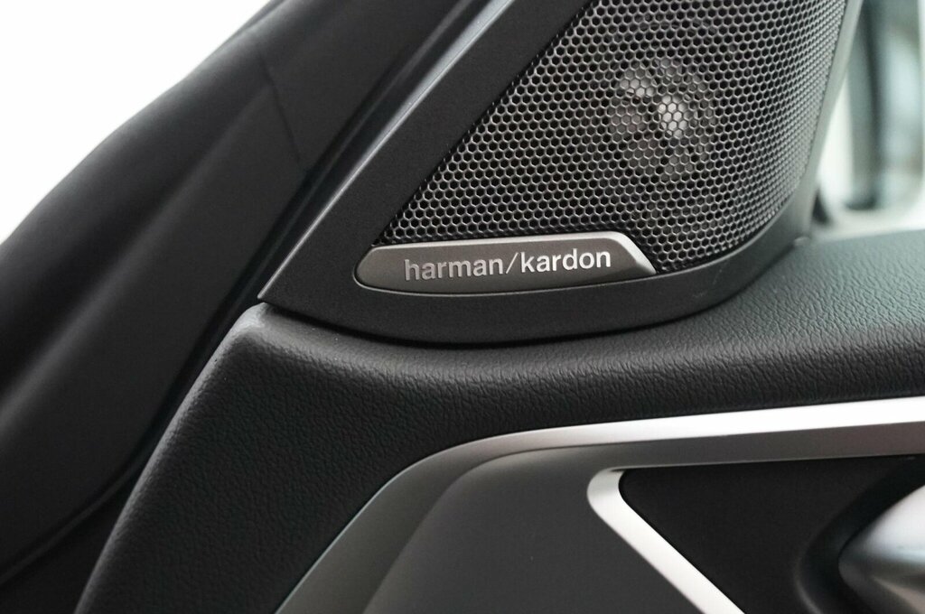 BMW i4 M60 Black #19