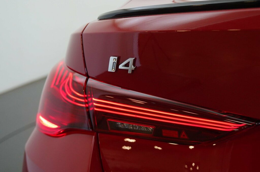BMW i4 M60 Black #36