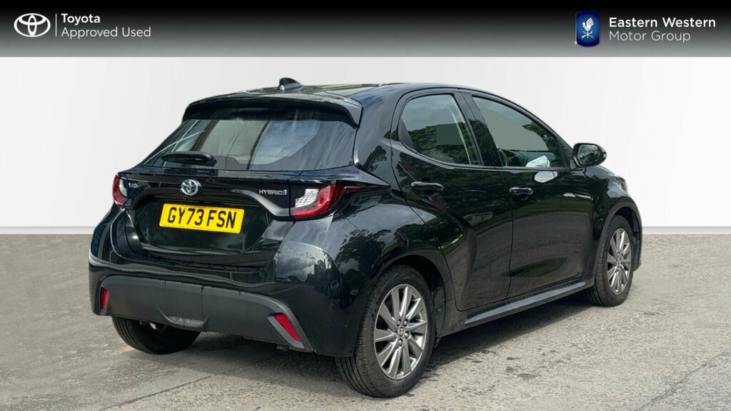 Toyota Yaris 1.5 Vvt-h Icon E-cvt Euro 6 Ss GY73FSN Black #2