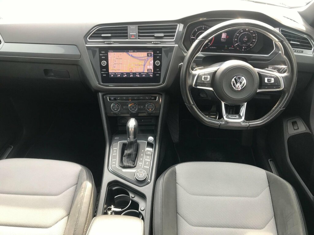 Volkswagen Tiguan 2.0 Tdi R-line Dsg 4Motion Euro 6 Ss SD67JFN Grey #2